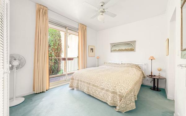 Appartement à vendre    3 pièces • 131 m2 Nice