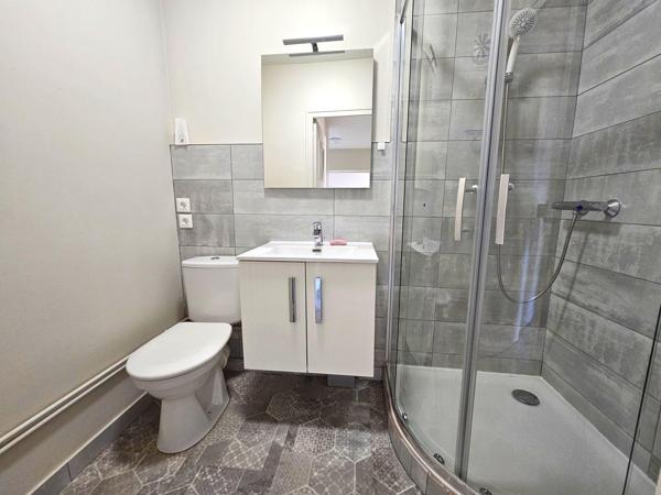 Appartement à louer, 2 pièces - Meyzieu 69330