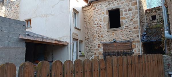 Maison à vendre 4 pièces MONTPEYROUX (63)