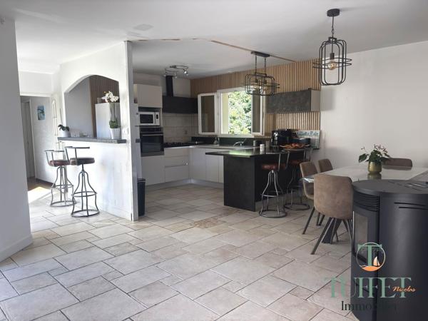 Exclusivité -ARVERT – MAISON FAMILIALE AVEC PISCINE, GARAGE, 4 CHAMBRES.