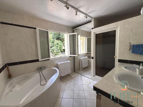 Exclusivité -ARVERT – MAISON FAMILIALE AVEC PISCINE, GARAGE, 4 CHAMBRES.