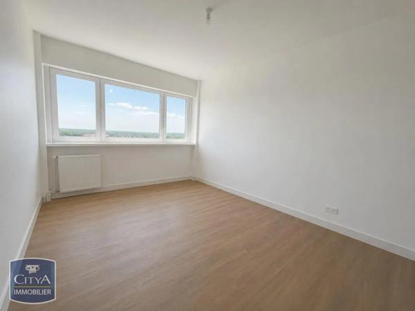 Appartement à louer 4 pièces 107.6m² Cambrai (59400)