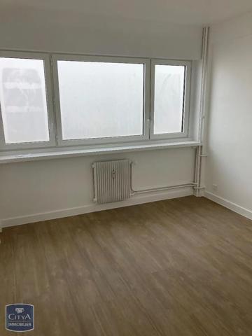 Appartement à louer 4 pièces 107.6m² Cambrai (59400)
