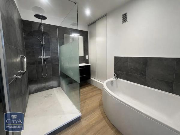Appartement à louer 4 pièces 107.6m² Cambrai (59400)