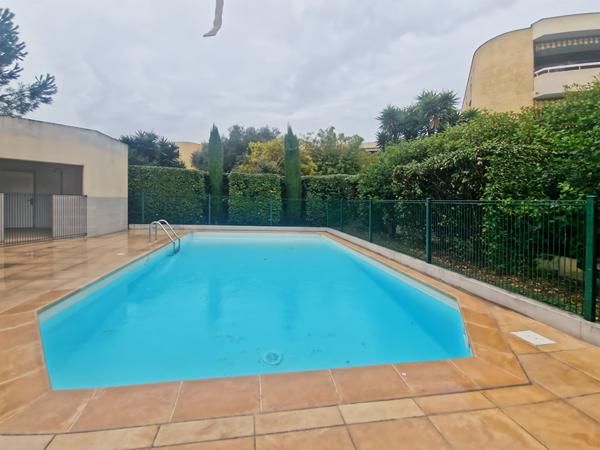 Appartement Le Cannet 1 pièce 23.48 m2 - terrasse - PARKING