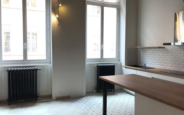 Appartement à louer    4 pièces • 54,96 m2 Lyon 4