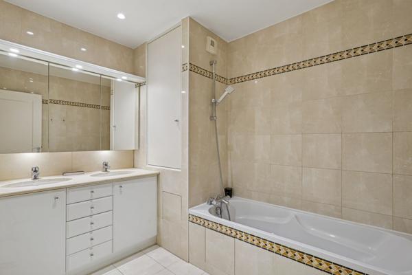 Vente Appartement de luxe Neuilly-sur-Seine 5 Pièces 167 m²