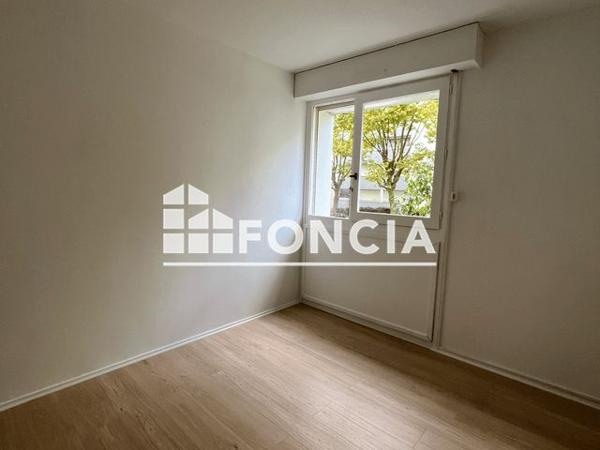 Location Appartement 3 pièces 63.2 m² - RUE COPPINGER Lormont 33310