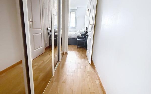 Maison à vendre    6 pièces • 588 m2 Verrières-le-Buisson