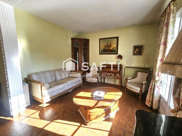 2/5 chambres de plain pied ( 3ème possible), sous sol semi enterré, 240 m 2 au sol,