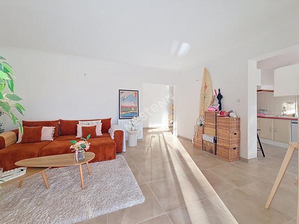 RARE ! APPARTEMENT AVEC PISCINE ET TERRAIN 370 m² SECTEUR CALME