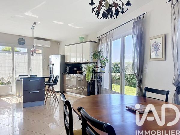 Maison à vendre 5 pièces 103 m² Saint-Cyr-l'École