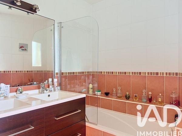 Maison à vendre 5 pièces 103 m² Saint-Cyr-l'École