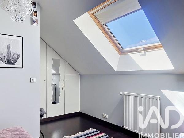Maison à vendre 5 pièces 103 m² Saint-Cyr-l'École