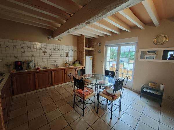 Roquefort (40120) Charmante maison avec cour en viager occupé