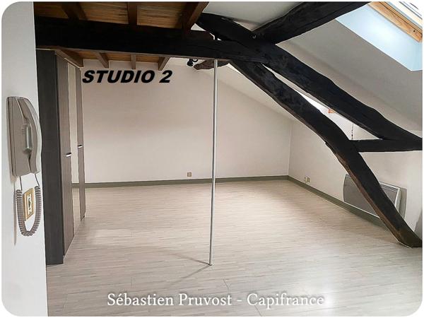 Immeuble à vendre PERIGUEUX (24), immeuble de rapport, un F3, deux F2, deux studios et un bureau.