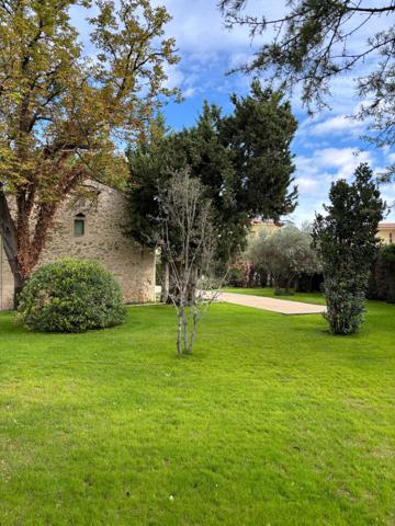 Vente Mas Uzès 8 Pièces 290 m²