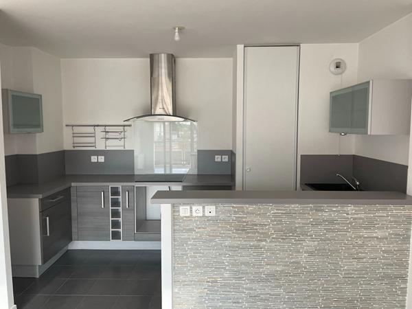 Appartement LAGNY SUR MARNE 2 pièce(s) 51 m2 + parking + cave