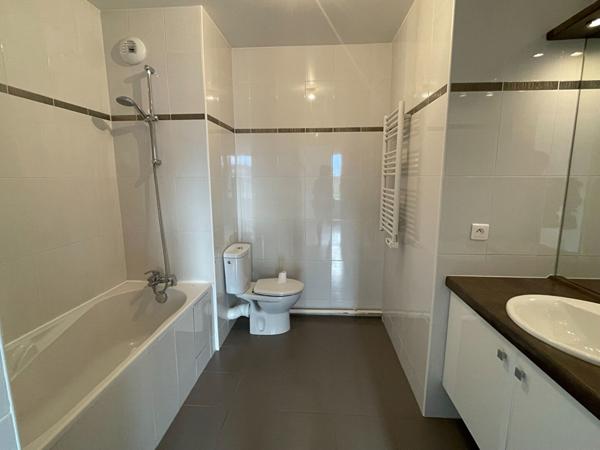 Appartement LAGNY SUR MARNE 2 pièce(s) 51 m2 + parking + cave