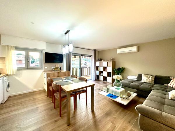 SUPERBE 3 PIECES PROCHE CENTRE VILLE ENTIEREMENT RENOVE DANS RESIDENCE AVEC PISCINE