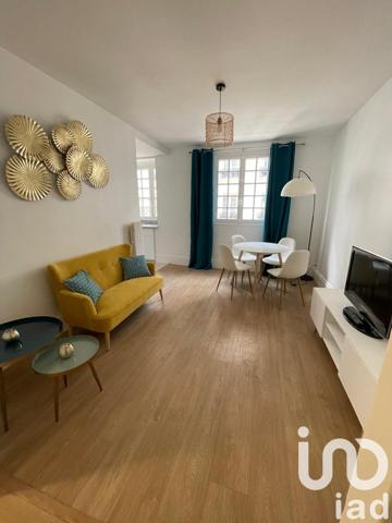 Appartement 2 pièces de 46 m² à Paris (75007)