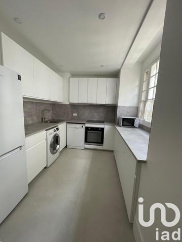 Appartement 2 pièces de 46 m² à Paris (75007)