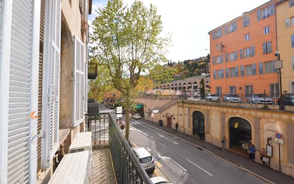 Appartement à vendre    4 pièces • 86,24 m2 Grasse
