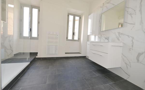 Appartement à vendre    4 pièces • 86,24 m2 Grasse