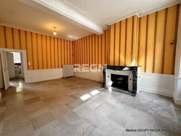 Orléans (45000) ORLEANS (45) – Centre / Cathédrale – Foncier sur 3 niveaux 360 m² /sol - Investisseurs