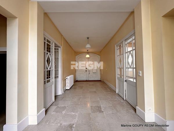 Orléans (45000) ORLEANS (45) – Centre / Cathédrale – Foncier sur 3 niveaux 360 m² /sol - Investisseurs