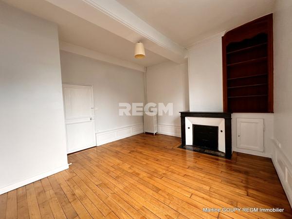 Orléans (45000) ORLEANS (45) – Centre / Cathédrale – Foncier sur 3 niveaux 360 m² /sol - Investisseurs