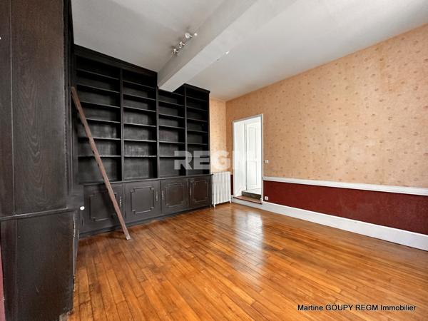 Orléans (45000) ORLEANS (45) – Centre / Cathédrale – Foncier sur 3 niveaux 360 m² /sol - Investisseurs