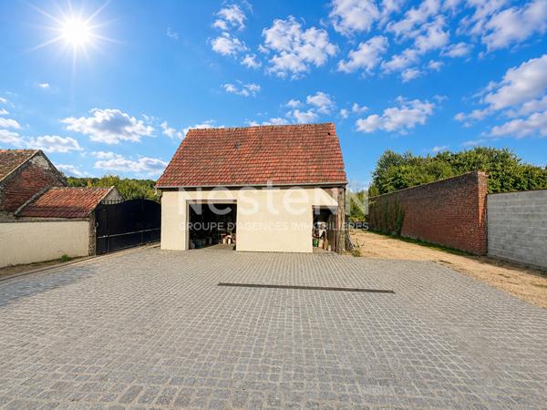 Maison CHAUMONT EN VEXIN 5 pièce(s) 102 m2 + double garage + terrain de 1500 m