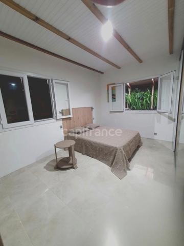 SUBERBE VILLA BIOCLIMATIQUE AVEC PISCINE + Un T2 A LE MARIN