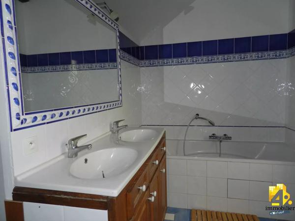 Maison - 6 pièces - 146 m²