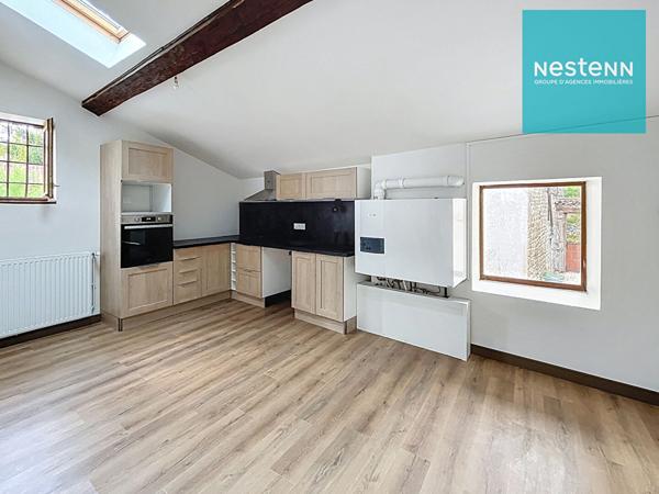 Maison de ville lumineuse avec cour privée et stationnement ! idéal pour famille - Montbrison