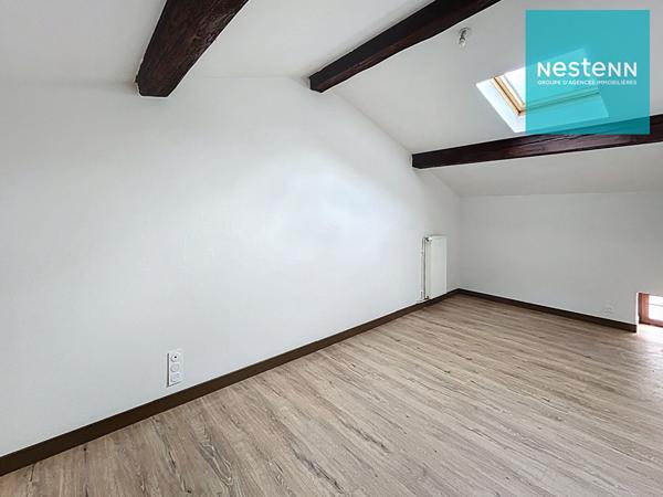 Maison de ville lumineuse avec cour privée et stationnement ! idéal pour famille - Montbrison