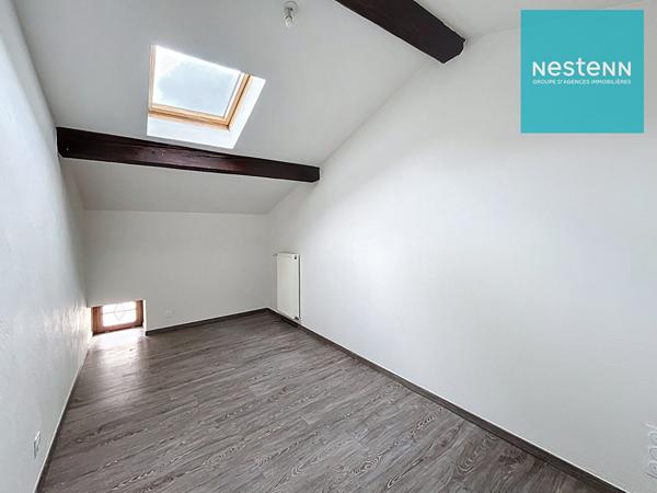 Maison de ville lumineuse avec cour privée et stationnement ! idéal pour famille - Montbrison