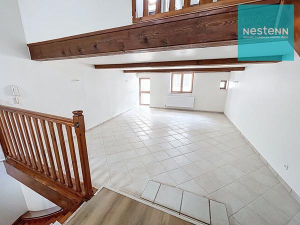 Maison de ville lumineuse avec cour privée et stationnement ! idéal pour famille - Montbrison