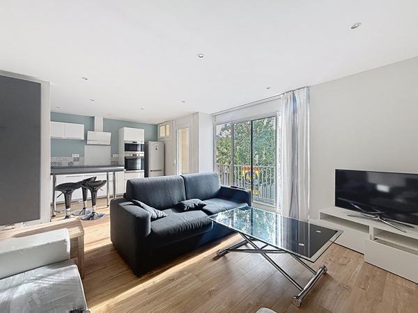 Appartement à louer La Roche Sur Yon : 4 pièces, 77m² avec 3 chambre(s) à 950€ - AJP Immobilier La Roche-sur-Yon
