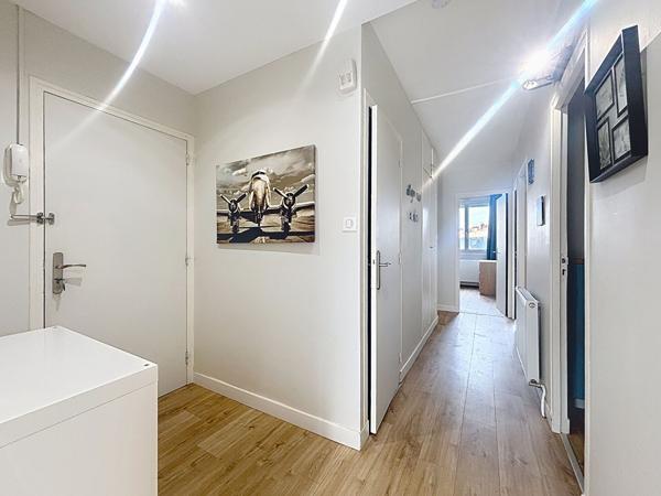 Appartement à louer La Roche Sur Yon : 4 pièces, 77m² avec 3 chambre(s) à 950€ - AJP Immobilier La Roche-sur-Yon