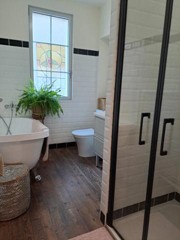 APPARTEMENT 3 pièces lumineux avec terrasse et parking au centre ville