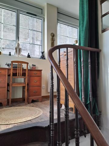 APPARTEMENT 3 pièces lumineux avec terrasse et parking au centre ville