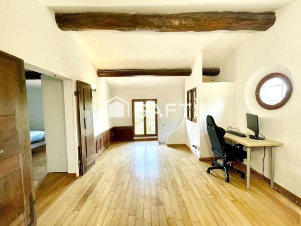 Jolie villa de 200m2 sur 1 hectare de terrain avec piscine