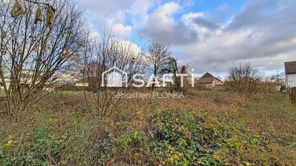 Terrain de 1800m², constructible sur 900m²