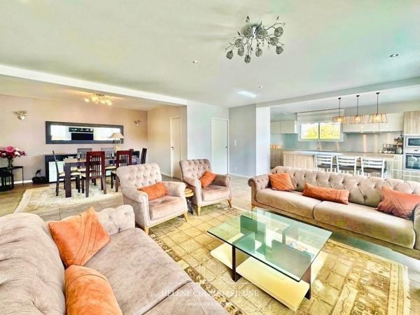 Maison contemporaine 4 chambres de 160 m² – Plescop