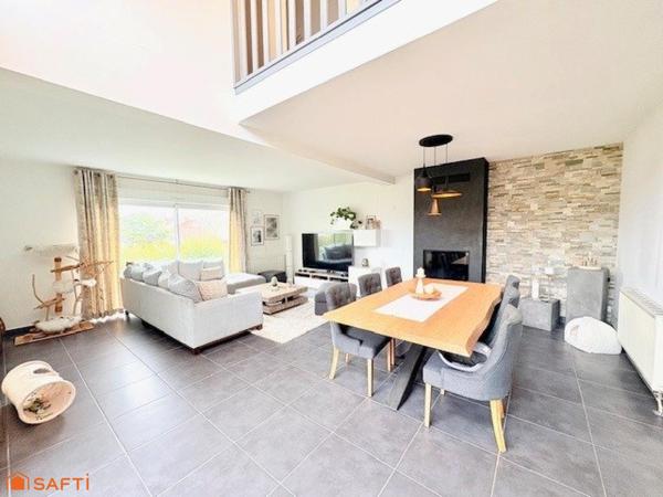 EN EXCLUSIVITÉ – Superbe pavillon individuel de 160 m² semi plain-pied à Saint-Amand-les-Eaux avec garage