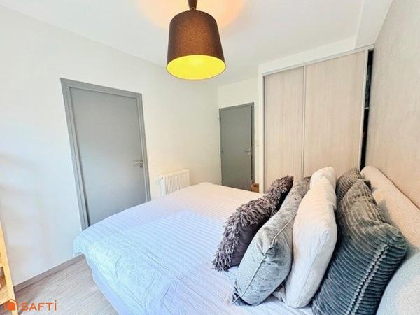 EN EXCLUSIVITÉ – Superbe pavillon individuel de 160 m² semi plain-pied à Saint-Amand-les-Eaux avec garage