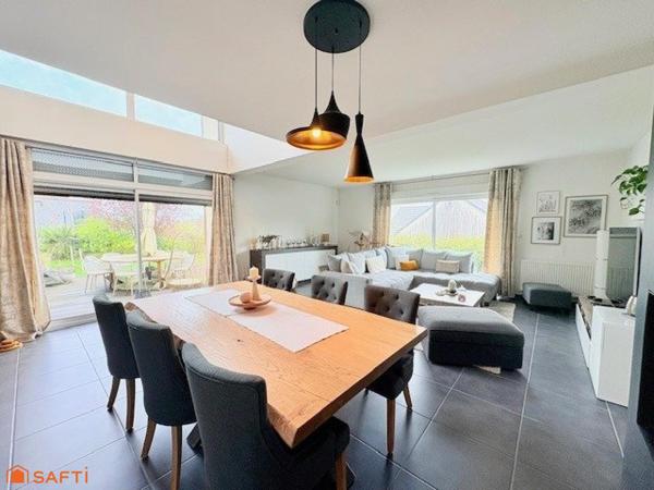 EN EXCLUSIVITÉ – Superbe pavillon individuel de 160 m² semi plain-pied à Saint-Amand-les-Eaux avec garage