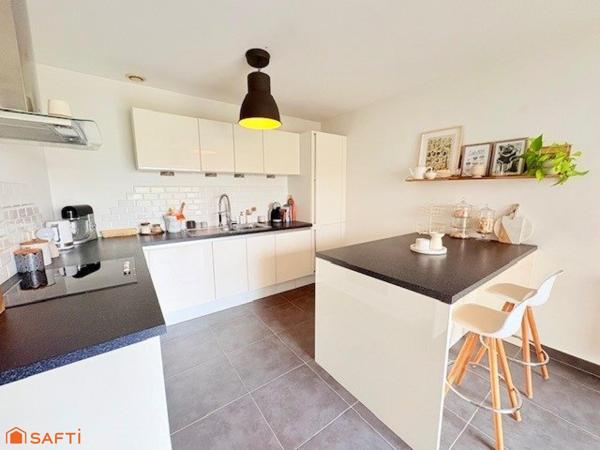 EN EXCLUSIVITÉ – Superbe pavillon individuel de 160 m² semi plain-pied à Saint-Amand-les-Eaux avec garage